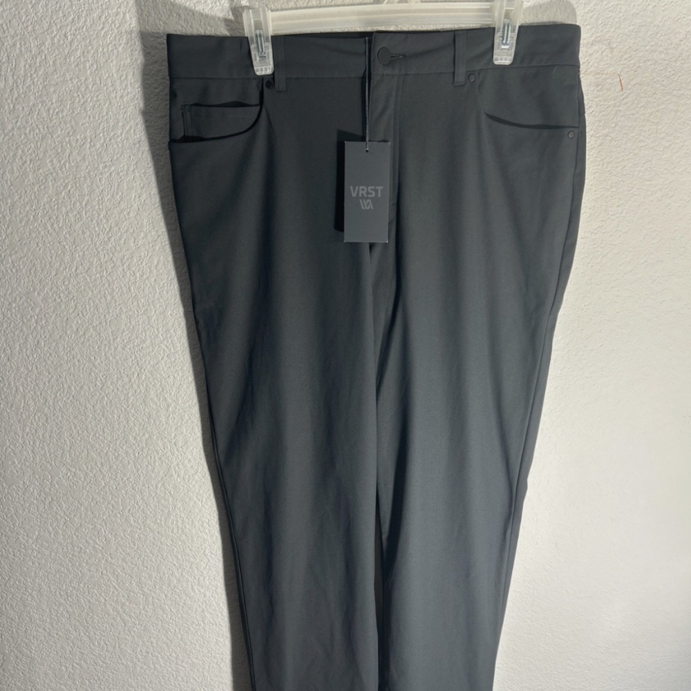 NWT VRST Men's Limitless 4-Way Stretch 5 Pocket Athletic Fit Pant, Size 34x34